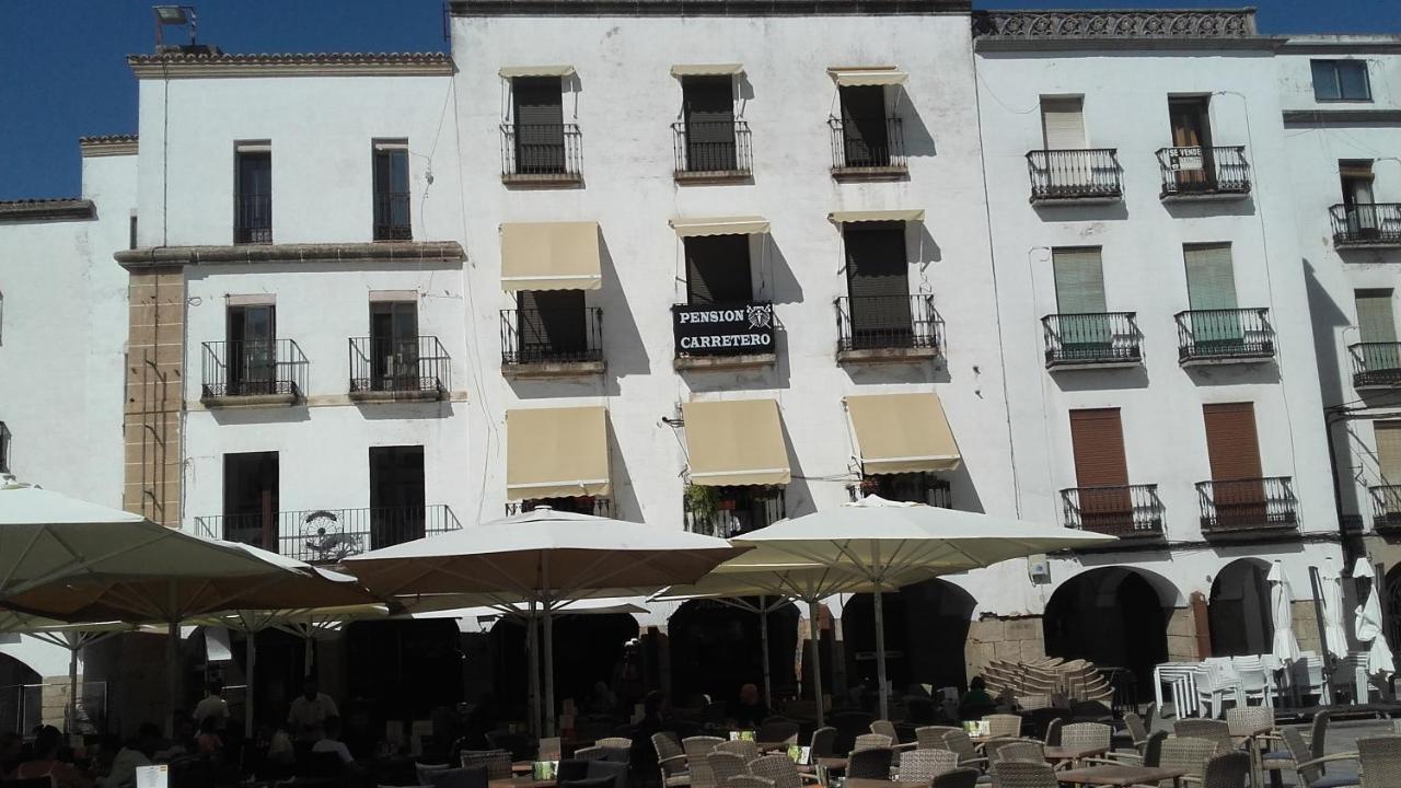 Pension Carretero Caces エクステリア 写真
