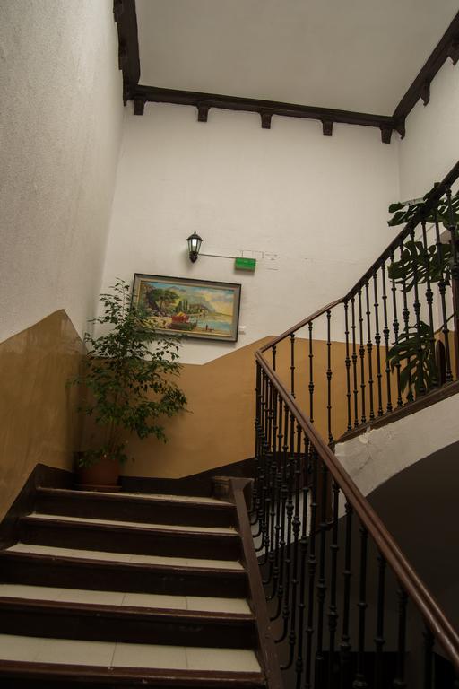 Pension Carretero Caces エクステリア 写真