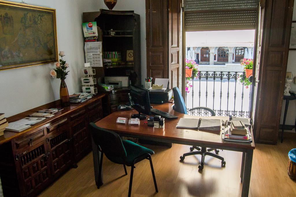 Pension Carretero Caces エクステリア 写真