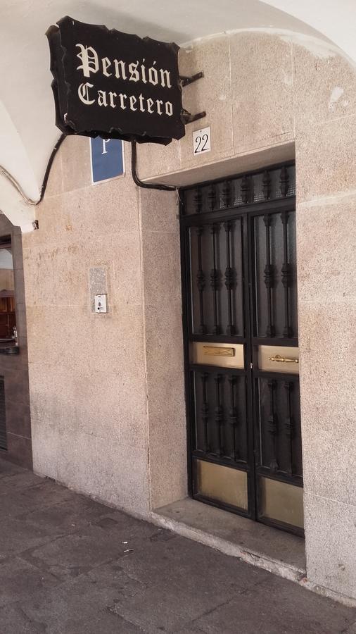 Pension Carretero Caces エクステリア 写真